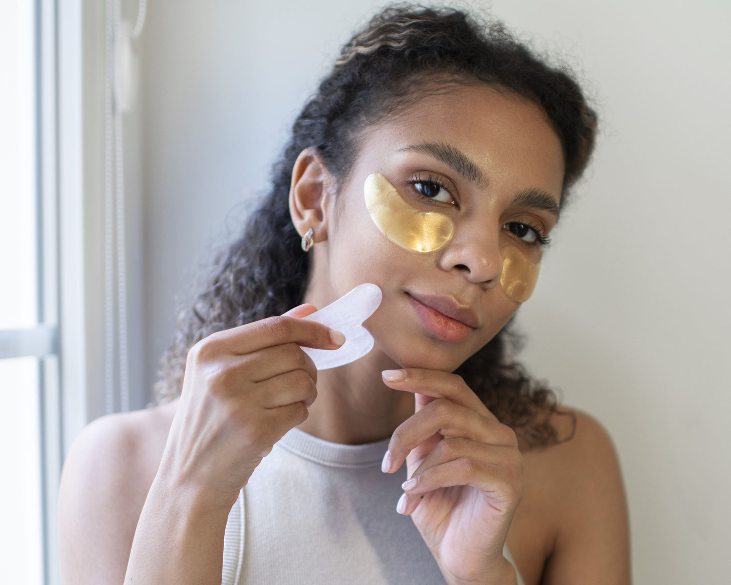 Say Goodbye to Dullness: A Step-by-Step Guide to Glowing Skin with Awear